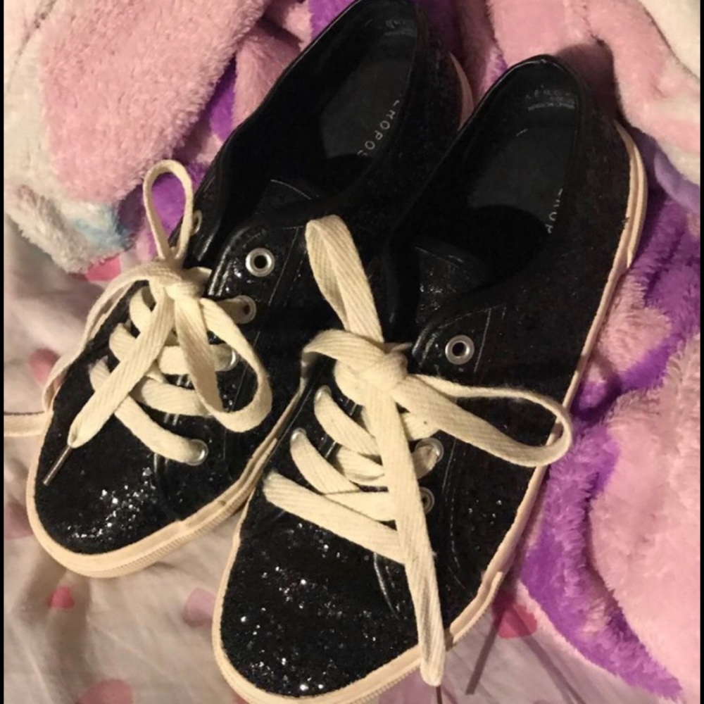 🌹 Black Glitter Sneakers 🌹